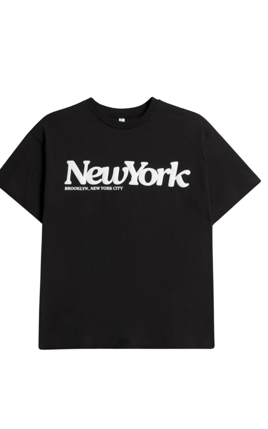 Trendy New York T-Shirt made of 100% high-quality cotton with iconic design.
